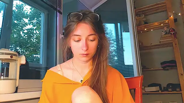 Snapshot of monlight__dana chatting on June 2026 07:33:01 PM monlight dana online show from June 2026 07:33:01 PM