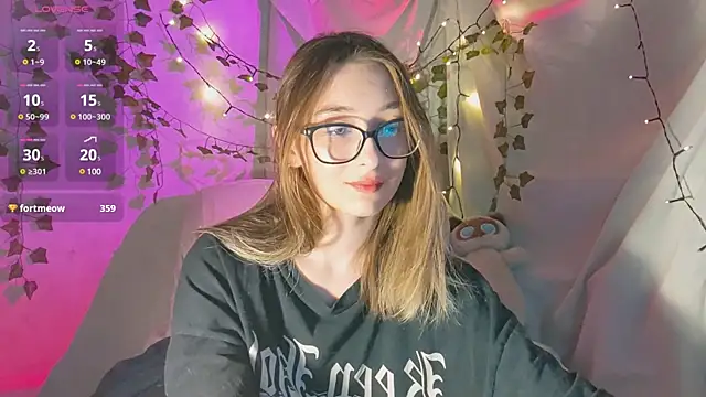 Snapshot of monlight__dana chatting on December 2024 05:37:02 PM monlight dana online show from December 2024 05:37:02 PM