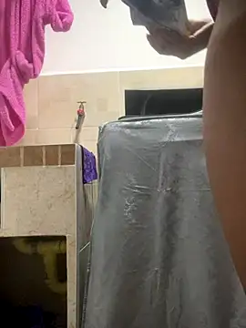 Berry Bans online show from November 2025 11:37:02 PM