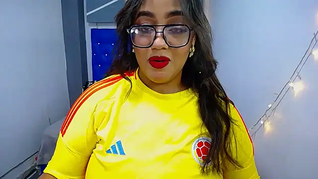 Snapshot of Mady_Kolemam chatting on October 2025 09:58:02 PM Mady Kolemam online show from October 2025 09:58:02 PM