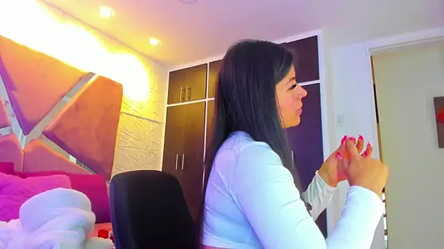 Charlotte Ice1 online show from March 2025 05:11:02 PM