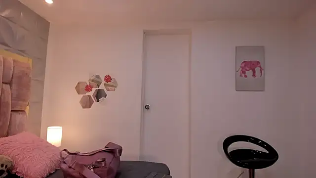 Charlotte Ice1 online show from March 2026 03:46:02 PM