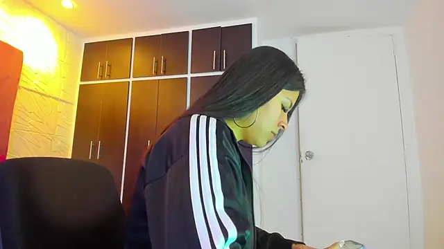 Charlotte Ice1 online show from March 2025 03:58:02 PM