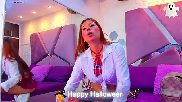 Charlotte Ice1 online show from October 2025 04:25:02 PM