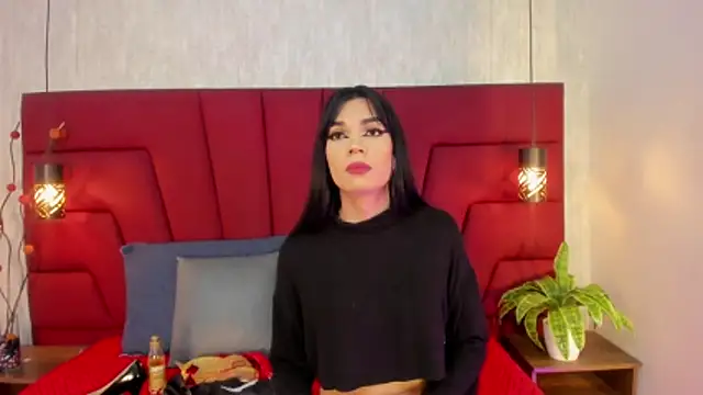 Snapshot of LadyLuminary chatting on December 2025 07:37:01 PM LadyLuminary online show from December 2025 07:37:01 PM