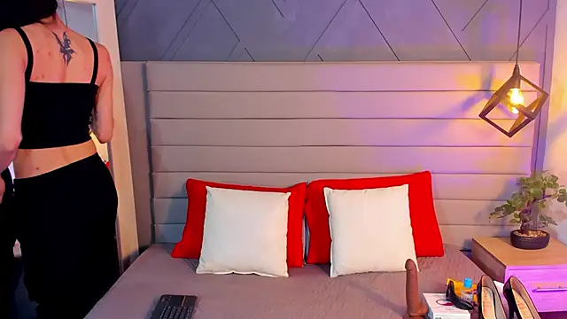 Snapshot of LadyLuminary chatting on October 2025 07:54:02 PM LadyLuminary online show from October 2025 07:54:02 PM