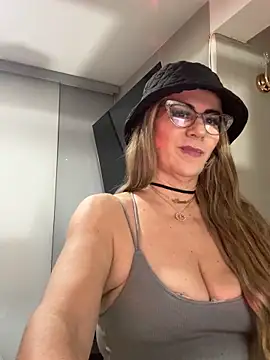 LARIANA RIVERA23 online show from February 2025 04:32:02 AM