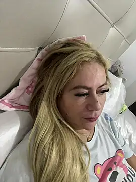 LARIANA RIVERA23 online show from February 2026 08:30:02 PM