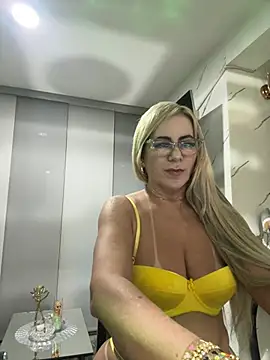 LARIANA RIVERA23 online show from May 2026 08:27:01 AM