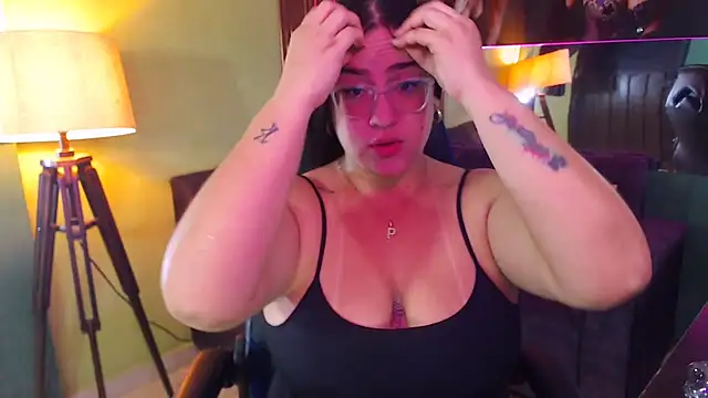 Sofiia davis23 online show from December 2025 01:44:02 PM