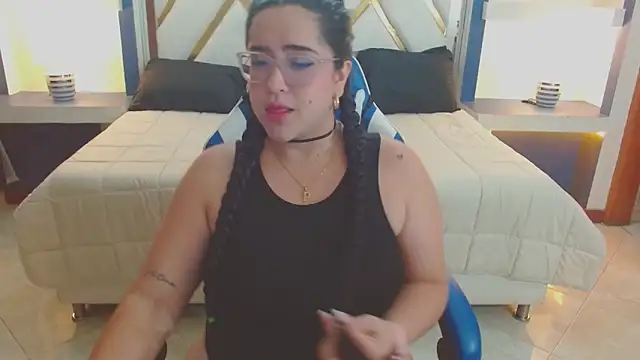 Sofiia davis23 online show from November 2025 01:22:02 PM