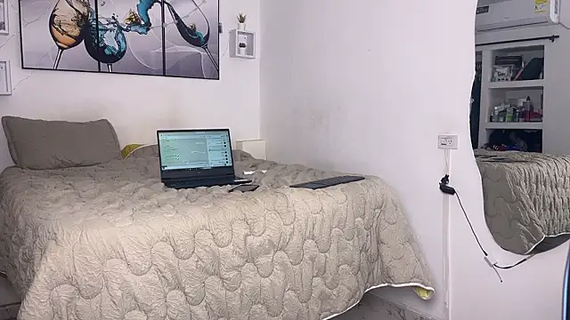 wendy alejo1712 online show from February 2026 01:33:01 AM