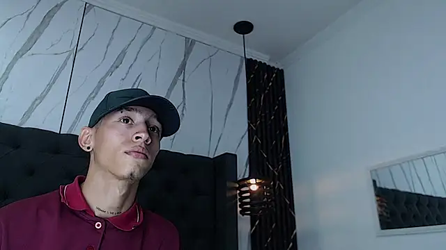 Smith maicol online show from November 2025 06:44:02 PM