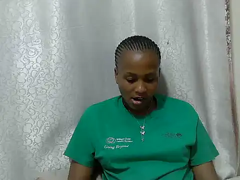 Snapshot of tinabestdoll chatting on October 2025 03:13:02 PM tinabestdoll online show from October 2025 03:13:02 PM