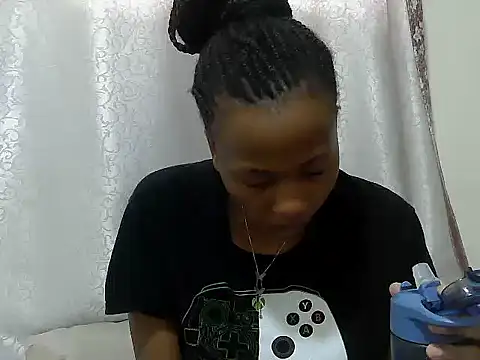Snapshot of tinabestdoll chatting on October 2025 11:00:02 AM tinabestdoll online show from October 2025 11:00:02 AM