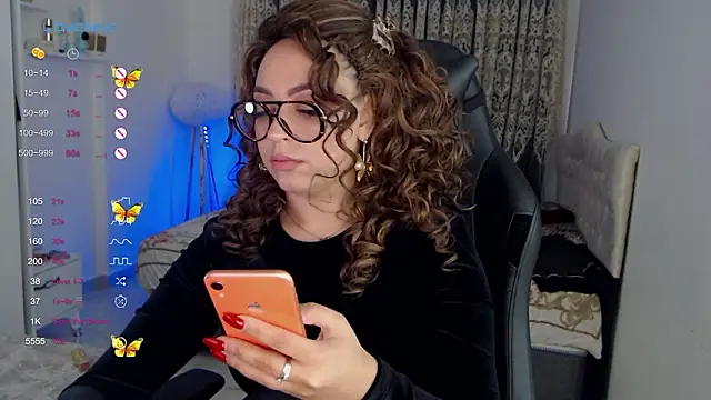  Just a queen 3 online show from February 2026 07:24:01 AM