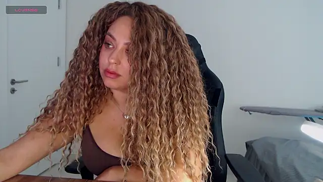  Just a queen 3 online show from March 2026 04:07:02 AM