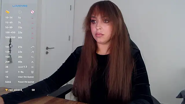  Just a queen 3 online show from April 2026 04:44:02 PM