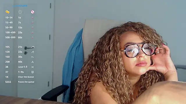  Just a queen 3 online show from February 2026 09:32:02 AM