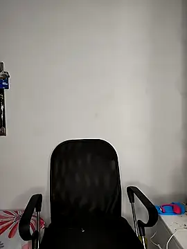 Snapshot of Demiansteven2 chatting on April 2026 03:29:01 PM Demiansteven2 online show from April 2026 03:29:01 PM
