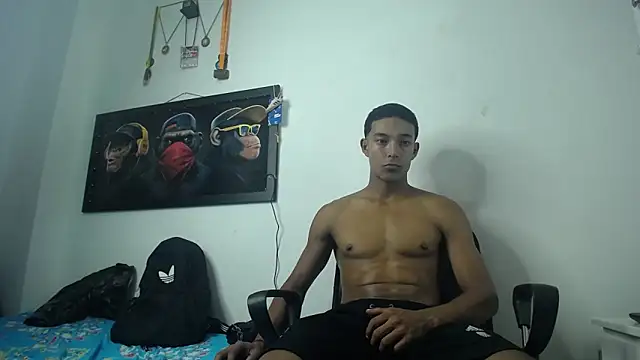 Snapshot of Demiansteven2 chatting on June 2026 05:05:02 AM Demiansteven2 online show from June 2026 05:05:02 AM