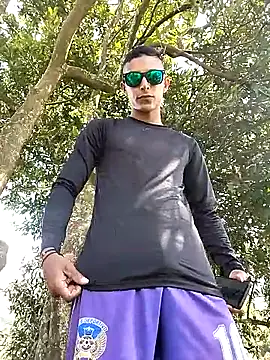 Demiansteven2 online show from November 2025 06:00:02 PM