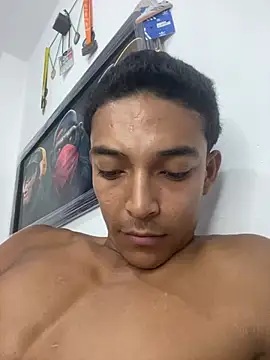 Snapshot of Demiansteven2 chatting on May 2026 01:41:01 PM Demiansteven2 online show from May 2026 01:41:01 PM