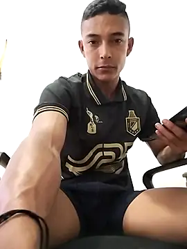 Demiansteven2 online show from October 2025 07:24:02 PM