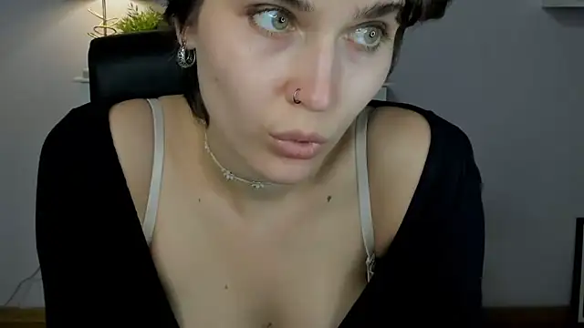 sarah perfect online show from May 2026 12:35:01 PM