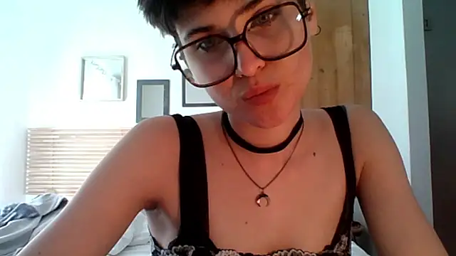 sarah perfect online show from March 2026 03:23:01 PM