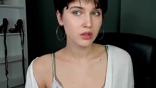 sarah perfect online show from April 2026 06:47:02 AM