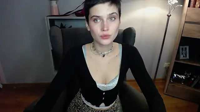 sarah perfect online show from December 2025 02:33:01 PM