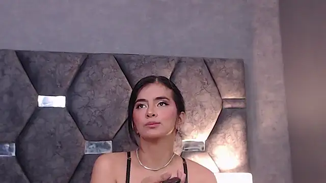 Snapshot of ScarletLenox chatting on February 2026 12:02:01 PM ScarletLenox online show from February 2026 12:02:01 PM