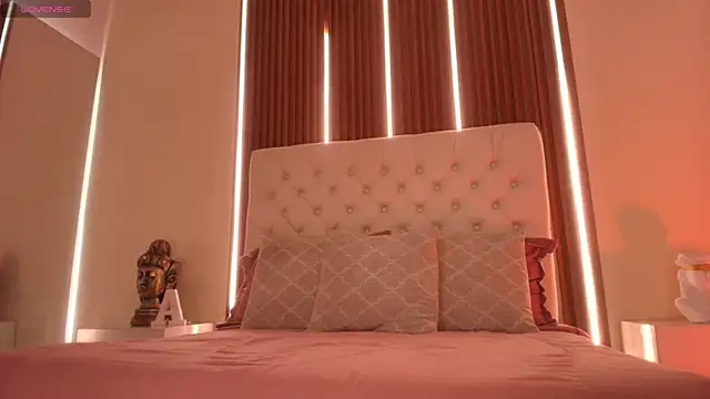 sweetty paulina online show from December 2025 03:20:02 AM