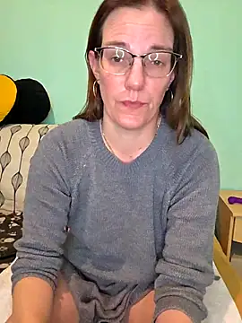 Snapshot of SpiceLea chatting on January 2026 05:06:01 PM SpiceLea online show from January 2026 05:06:01 PM