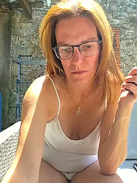 SpiceLea online show from May 2026 12:12:01 PM