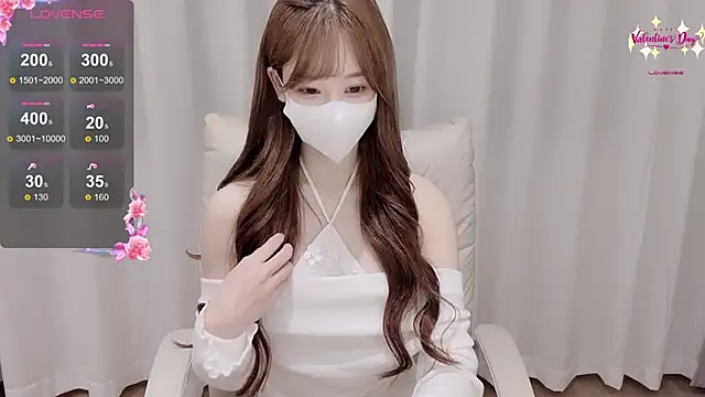 Yuuuuuly online show from December 2025 03:13:02 PM