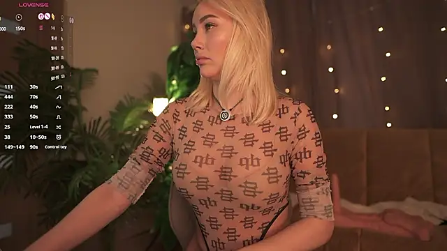 Snapshot of Bestie_Online chatting on March 2026 05:59:02 AM Bestie Online online show from March 2026 05:59:02 AM