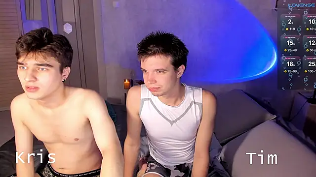 Snapshot of tailer_ chatting on October 2025 08:30:01 PM tailer online show from October 2025 08:30:01 PM