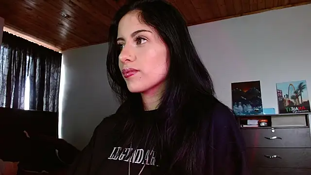 Ary Pieerce online show from November 2025 08:42:01 PM