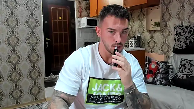 Jonmusclemaster online show from October 2025 07:37:01 PM