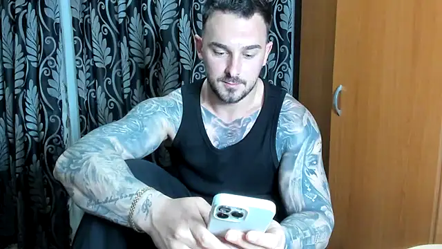 Jonmusclemaster online show from April 2026 07:38:02 PM