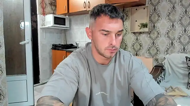 Jonmusclemaster online show from September 2025 08:19:02 PM
