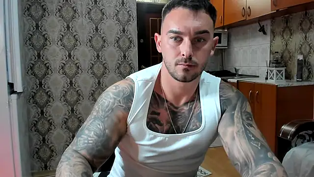 Snapshot of Jonmusclemaster chatting on October 2025 08:41:01 PM Jonmusclemaster online show from October 2025 08:41:01 PM