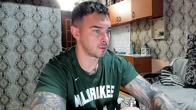 Snapshot of Jonmusclemaster chatting on December 2025 08:52:01 PM Jonmusclemaster online show from December 2025 08:52:01 PM