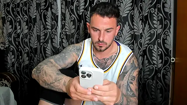 Jonmusclemaster online show from April 2026 08:02:01 PM