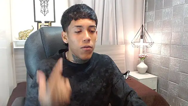 Alan Cute18 online show from February 2026 12:49:01 PM