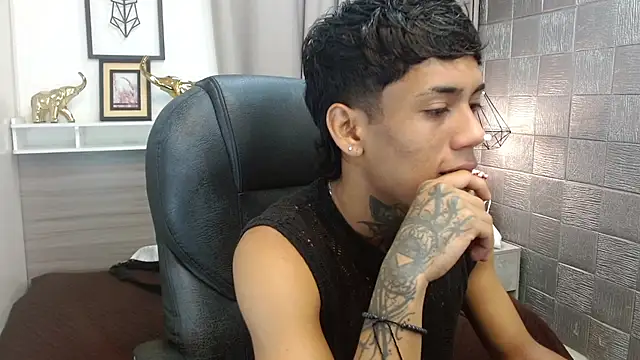 Alan Cute18 online show from February 2026 01:00:01 PM