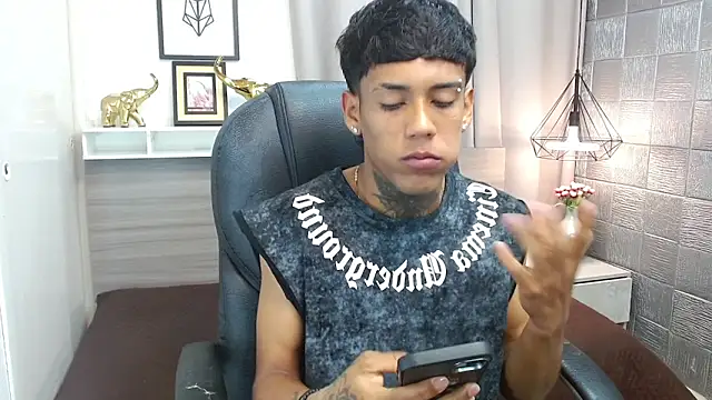 Alan Cute18 online show from February 2026 12:40:01 PM