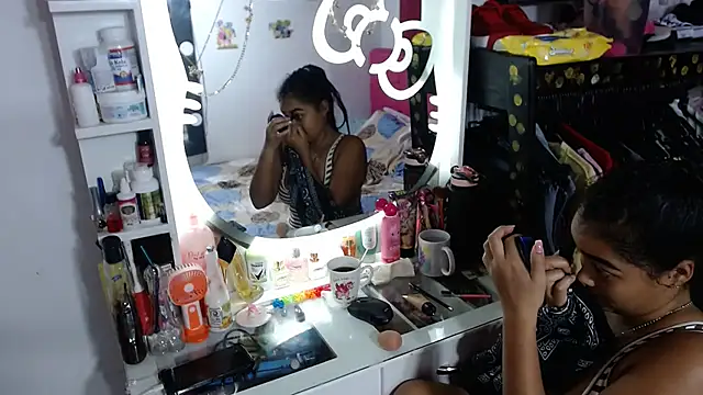 kiara milf  online show from June 2026 06:24:01 PM